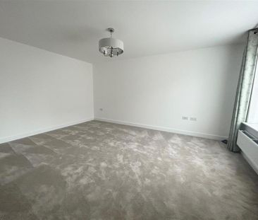 4 bedroom detached house to rent - Photo 5