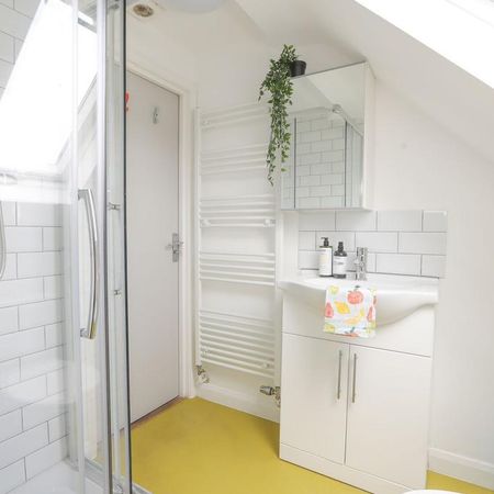 9 bedroom house to rent - Photo 4