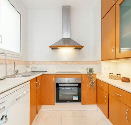 Carrer del Rosselló, Barcelona, Catalonia 08008 - Foto 4