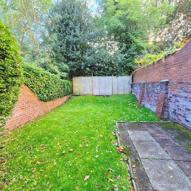 3 bedroom terraced house to rent - Photo 1