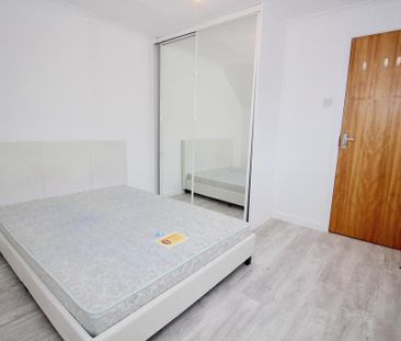 3 bedroom end of terrace house to rent - Photo 5