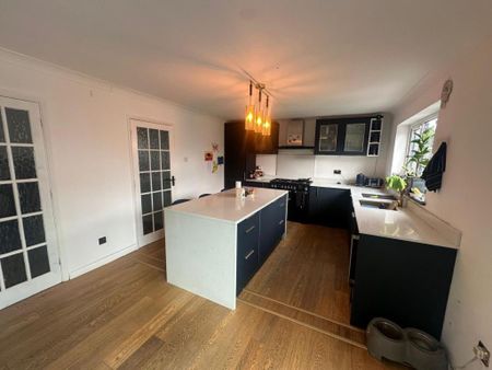 4 bedroom detached house to rent - Photo 5