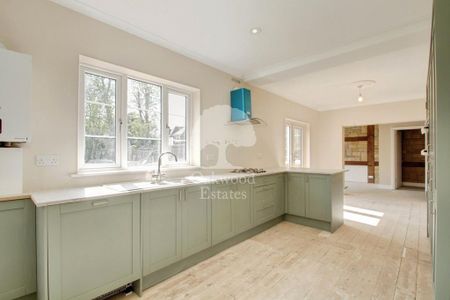 4 bedroom detached house to rent - Photo 4