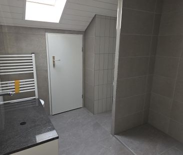 renovierte 2.5-Zimmer-Dachwohnung - Photo 2