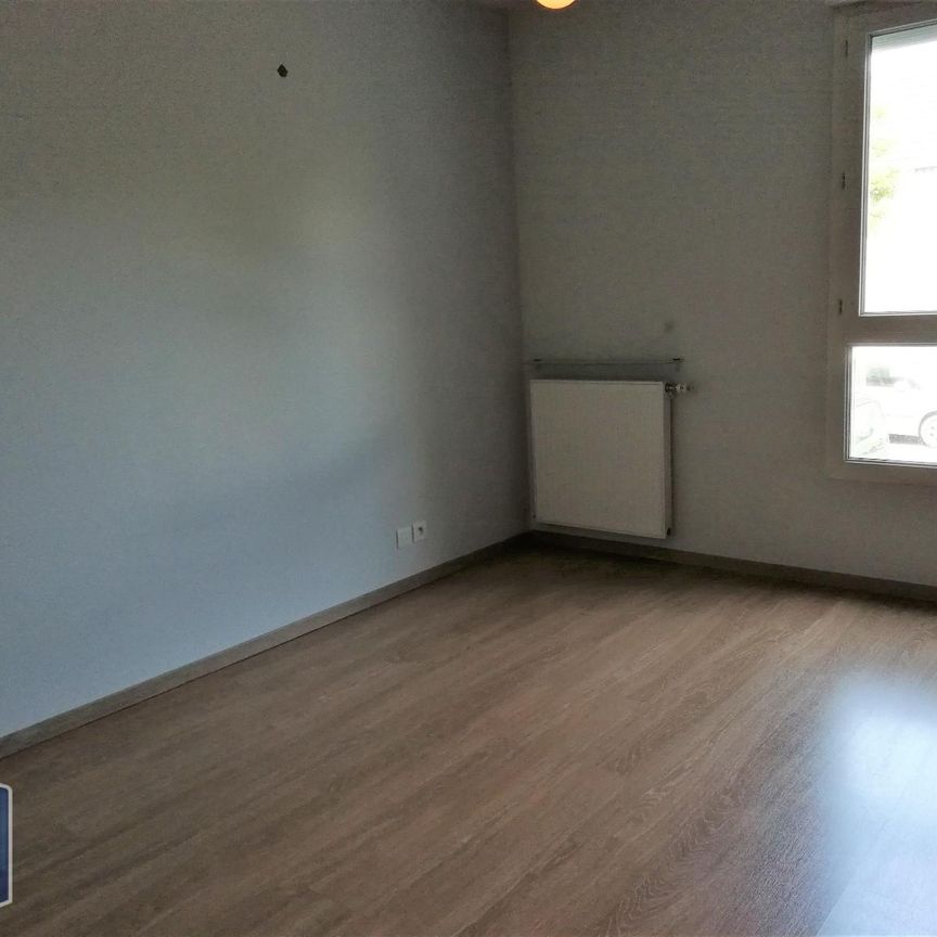 Location Appartement 2 pièces 46m² ST MARTIN D HERES 38400 - Photo 2