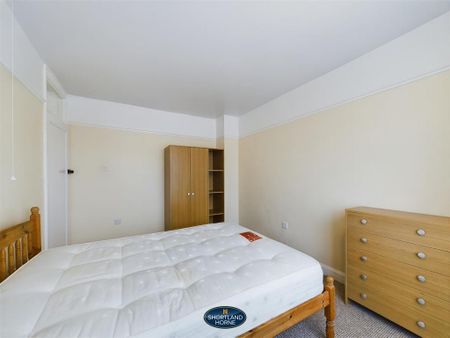 3 bedroom end of terrace house to rent - Photo 5