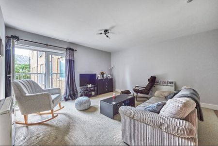 Available unfurnished from 11/11/2025 - Photo 4