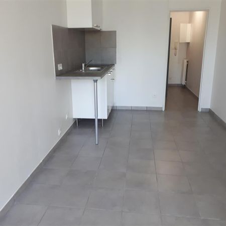 Appartement 1 pièces 24m2 MARSEILLE 12EME 535 euros - Photo 3