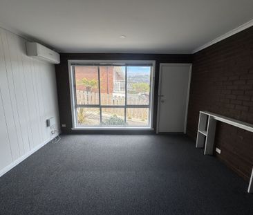 Thinking of moving? Live here! - Photo 4