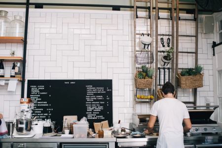 Two Bedroom Apartment in the Heart of Ashfield! - Photo 3