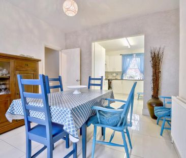 4 bedroom terraced house to rent - Photo 5