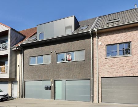 Energiezuinige bel-étage met 2 slpk, tuin, terras en garage voor 825 EUR/mnd - Photo 2