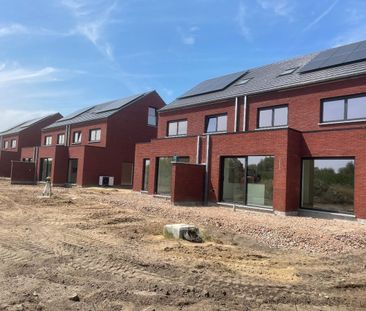 Huis te huur in Sleidinge voor € 1.395 met 4 slaapkamers - Photo 2
