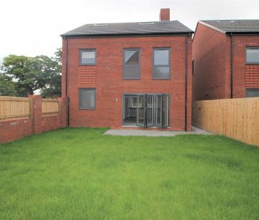 4 bedroom detached house to rent - Photo 5