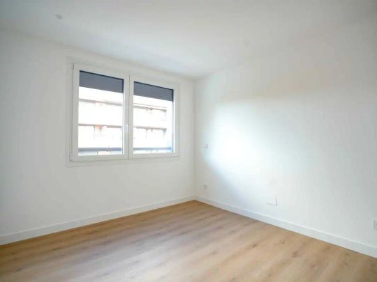 Piso de alquiler en C. José Ribera, Prado de Somoaguas - Photo 1