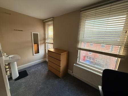 Hungerton Street, Lenton, Nottingham, NG7 - Photo 2