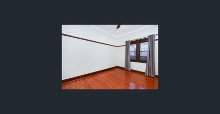 Charming Family Home in Mayfield West! - Photo 4