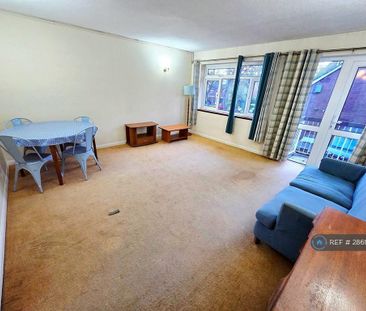 2 bedroom maisonette to rent - Photo 2