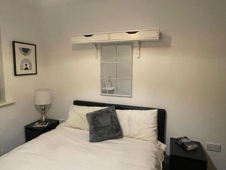 4 bedroom house share to rent - Photo 4