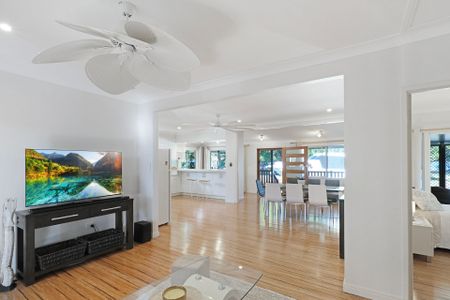 Coastal Living Opposite Pumicestone Passage - Photo 3