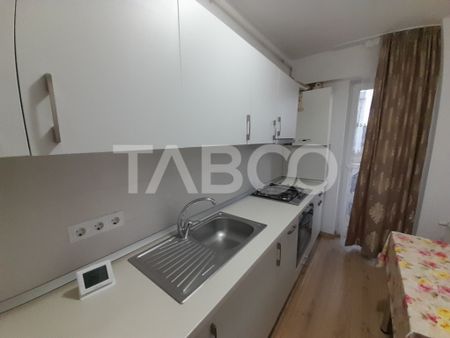 Garsoniera decomandata cu balcon loc de parcare Doamna Stanc - Fotografie 3