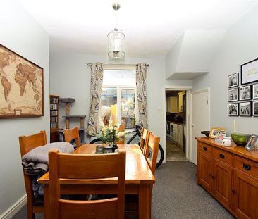 3 bedroom end of terrace house to rent - Photo 3