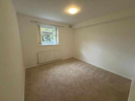 2 bedroom ground floor flat to rent - Photo 3