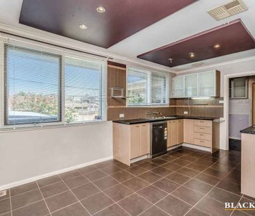 Charming 3-Bedroom Home in Higgins - Photo 5