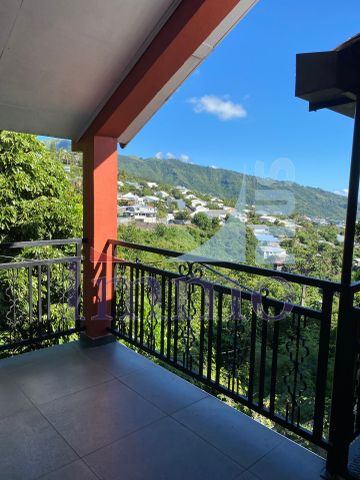 Location Maison 5 pièces 140m² ST DENIS 97400 - Photo 5