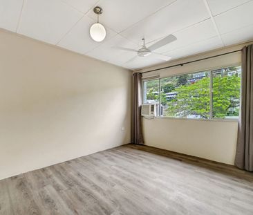 14/1 Burke Street, North Ward, Qld 4810 - Photo 3