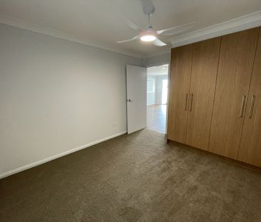 Modern 2 Bed, 1 Bath Flat in South Kempsey - Photo 1