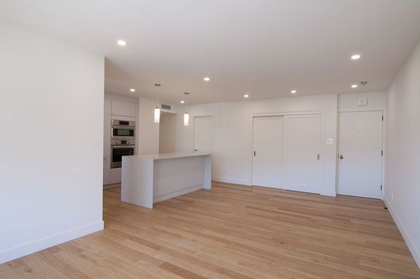 3555 Cote-des-Neiges Road - Photo 1