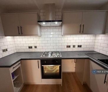 2 bedroom flat to rent - Photo 6