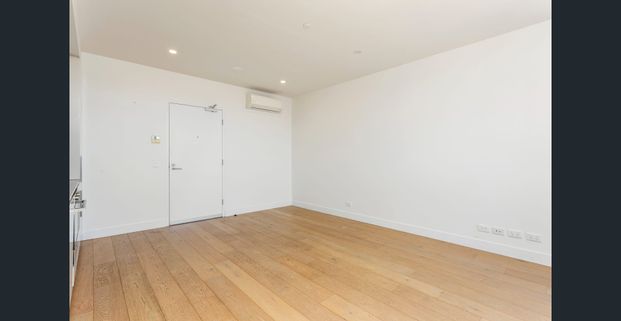 Ultra-chic city apartment with enviable views - Photo 1