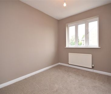 20, Middleham Moor, Leeds, West Yorkshire, LS10 4TS - Photo 1