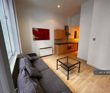 2 bedroom flat to rent - Photo 2