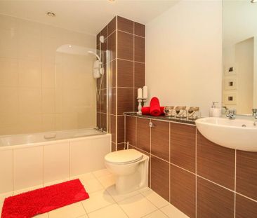 2 bedroom apartment to rent - Photo 2