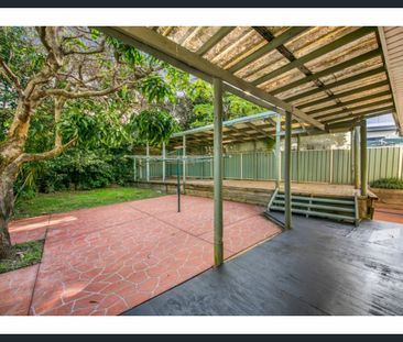 Modern 4 Bedroom Family Home - Photo 4