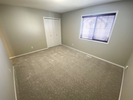 #18 8304 11 Avenue Southwest - Photo 4