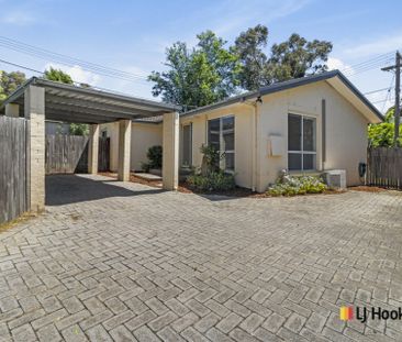 12B Eggleston Crescent, Chifley ACT, Belconnen - Photo 3