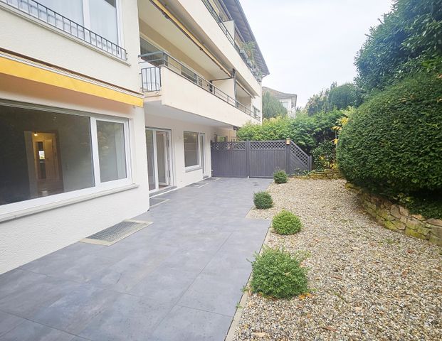 Schuch Immobilien – Stilvolles Wohnen am Kurpark mit eigenem Garten – City Ost - Foto 1