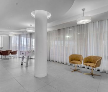 For Lease - 3200 Dakota Common Unit# B906, Burlington, Ontario - Photo 2