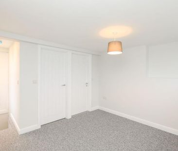 3 bedroom end of terrace house to rent - Photo 5