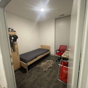 2 bedroom furnished apartment - Photo 2