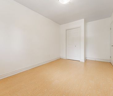 For Lease - 16 Muskoka Avenue Unit# Unit 2, Toronto, Ontario - Photo 6