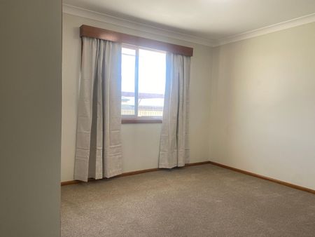 3/8 Speare Avenue, 2350, Armidale Nsw - Photo 3