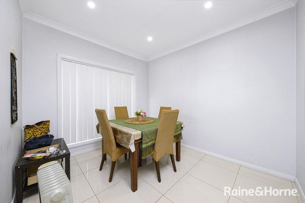 4 Bedroom Townhouse in Quiet Cul De Sac - Photo 1