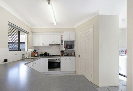 31 Lakewood Drive, Idalia - Photo 2