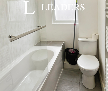 1 bedroom property to rent Priory Crescent, Southend-on-Sea, Essex,... - Photo 2