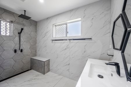 35 Carr Street, Hermit Park QLD 4812 - House For Rent | Domain - Photo 4